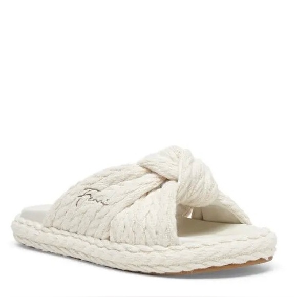 FENDI Feel Knot Slide Sandal. WOMENS. NEW IN BOX 7.5. /37.5. Authentic - Picture 4 of 16